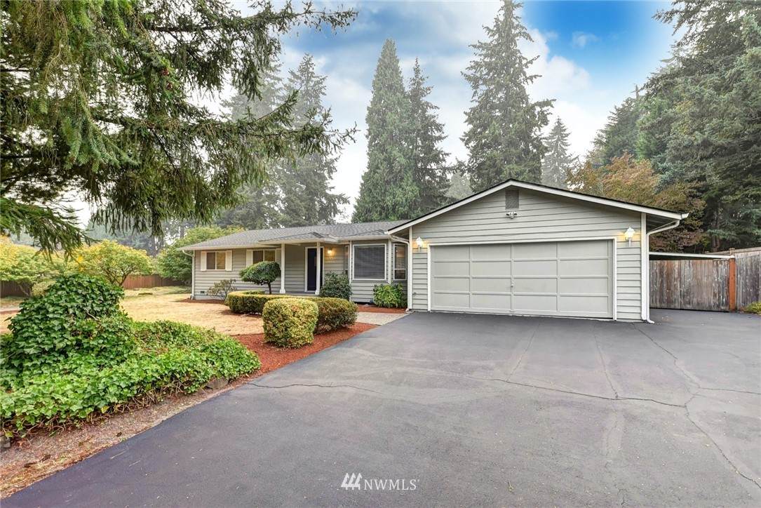 18825 136th Avenue - Photo 1