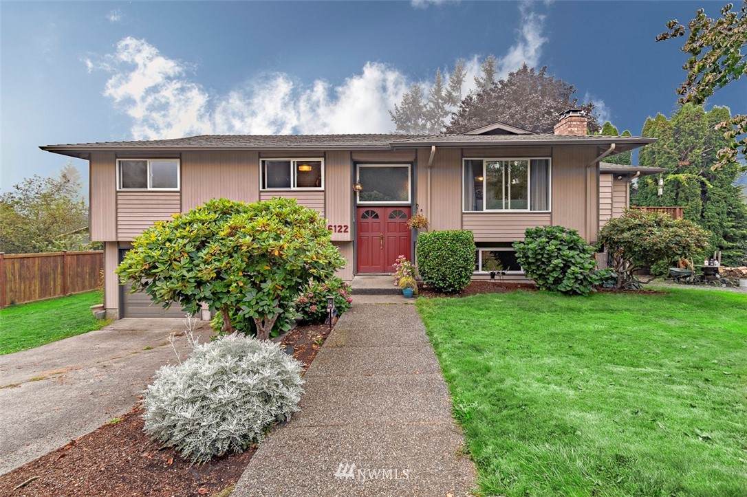 6122 66th Drive - Photo 1