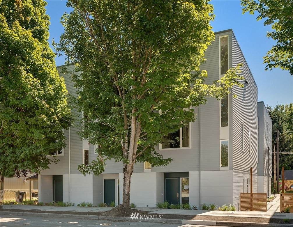 827 Cloverdale Street - Photo 1