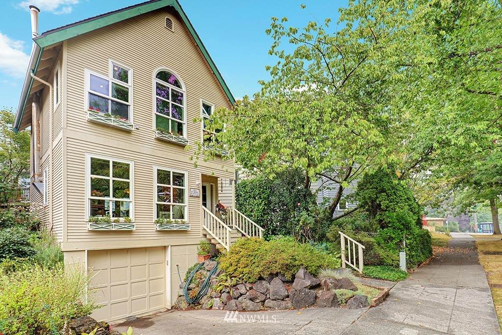 1525 Mcgilvra Boulevard - Photo 1