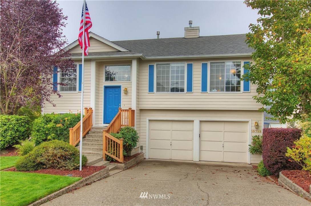 13722 275th Street - Photo 1