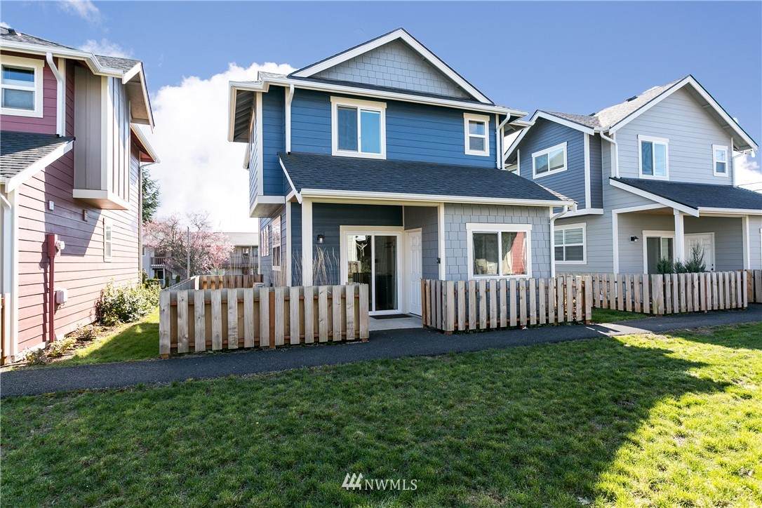 1423 Texas Street - Photo 1