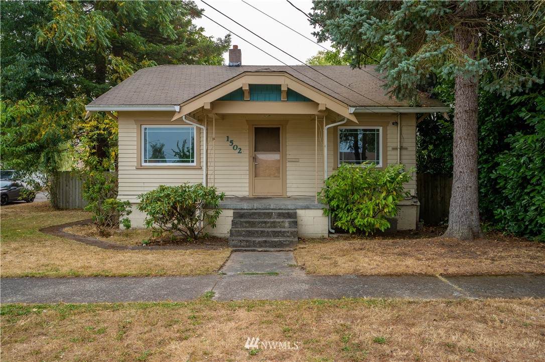 1502 41st Street - Photo 1
