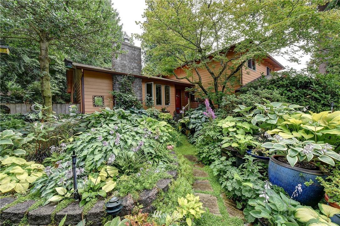 22521 98th Avenue - Photo 1