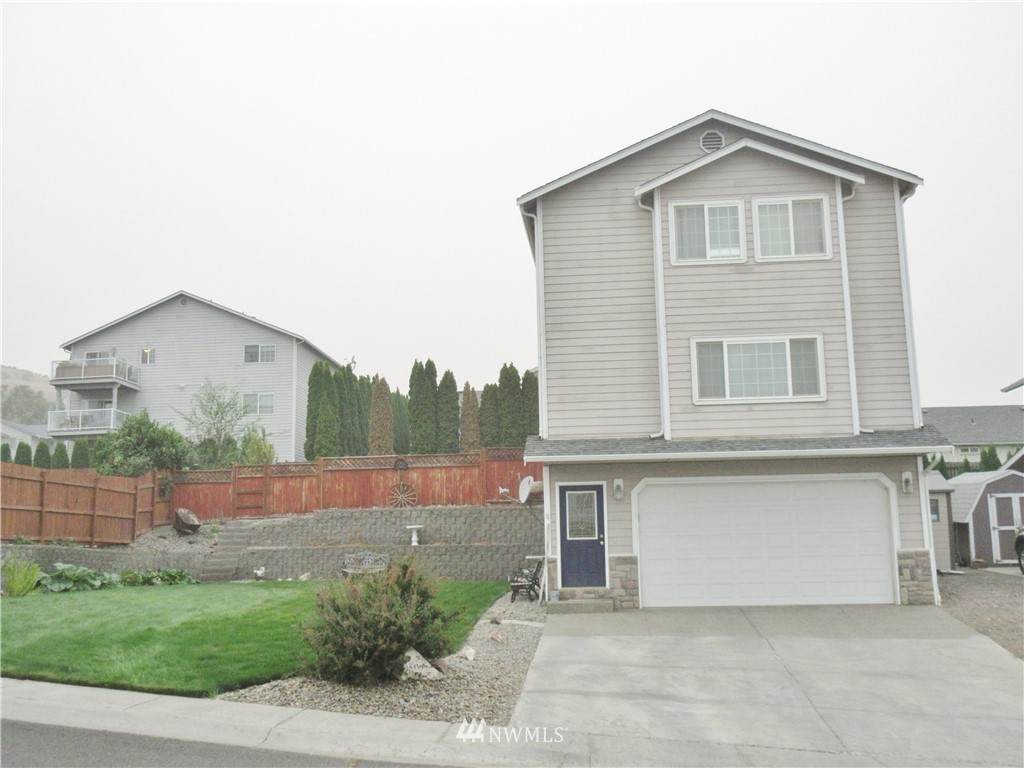 832 4th Street Loop - Photo 1