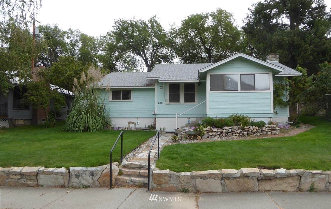 613 Aspen Street - Photo 1