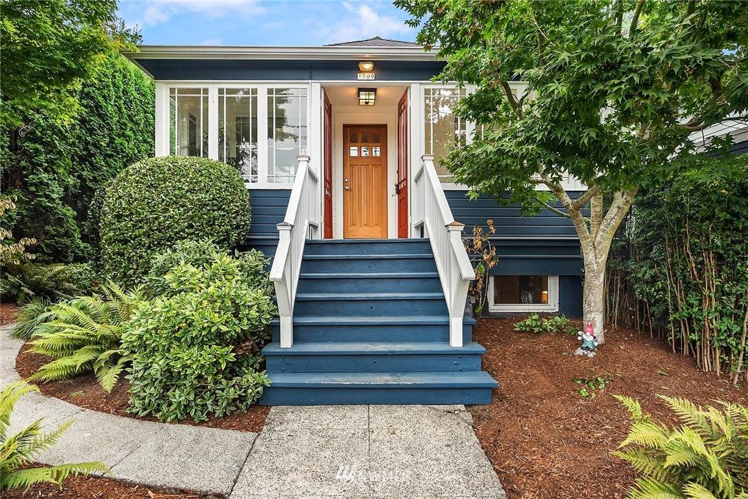 1709 2nd Avenue - Photo 1