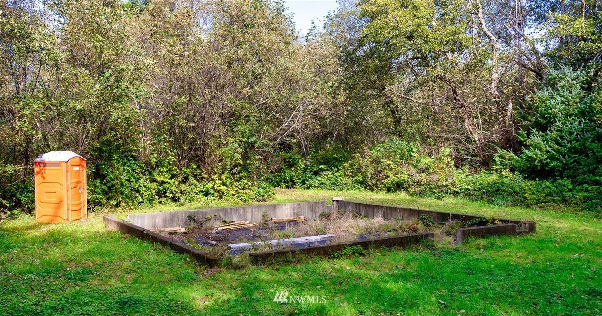 937 Midway Beach Road - Photo 1