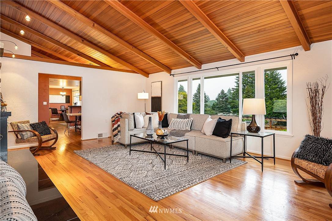 4723 Alger Avenue - Photo 1