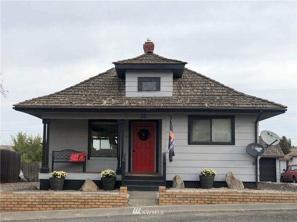 211 3rd Avenue - Photo 1