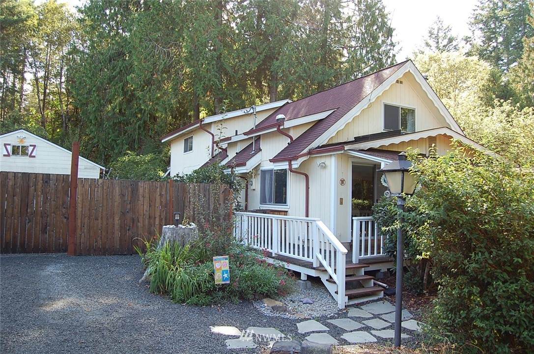 2633 Westwind Drive - Photo 1