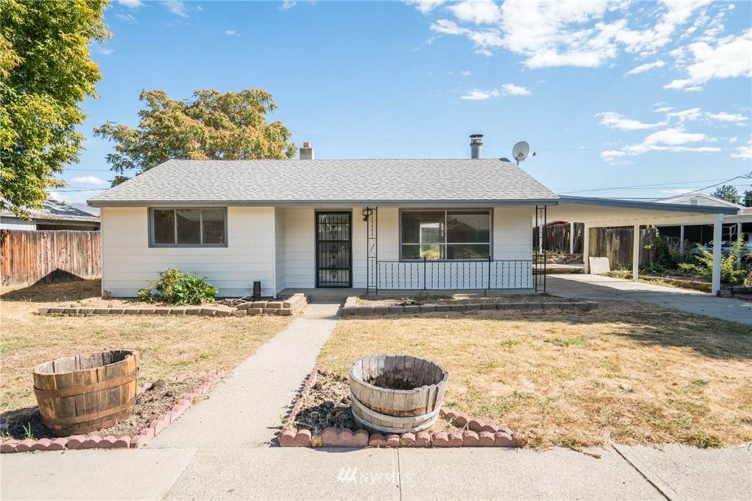 905 Saddlerock Drive - Photo 1