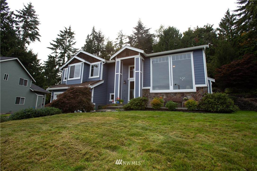 3479 Shore Cliff Street - Photo 1