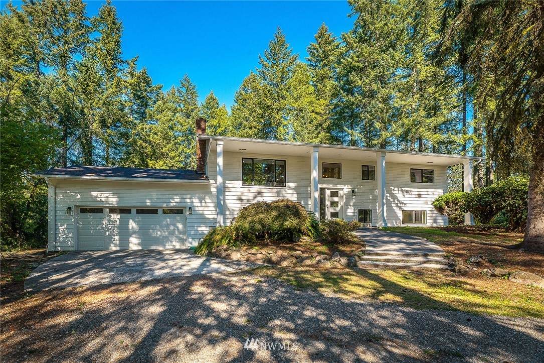 3913 129th Street - Photo 1