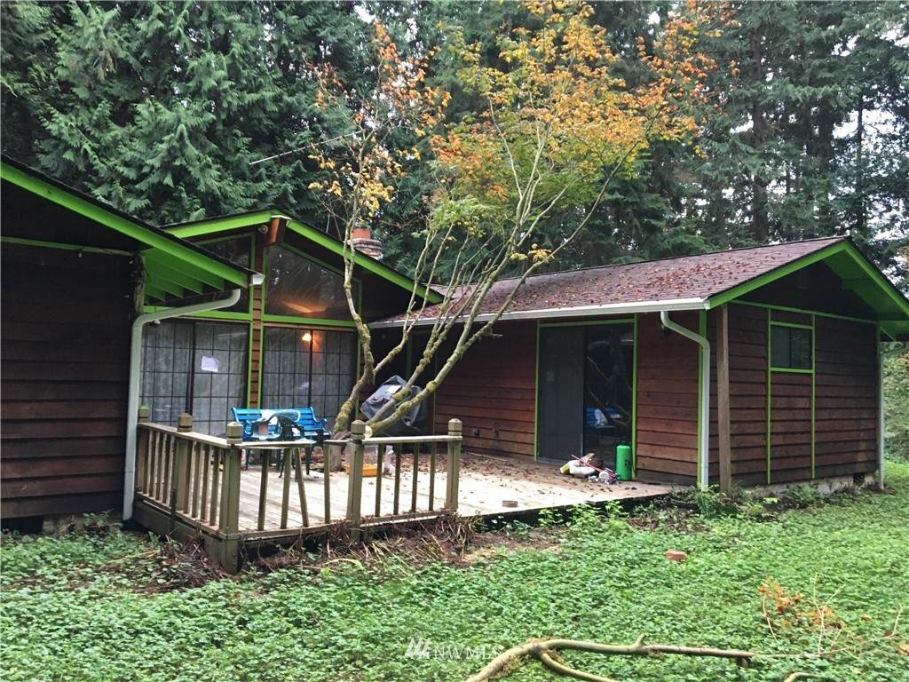 512 Newberg Road - Photo 1