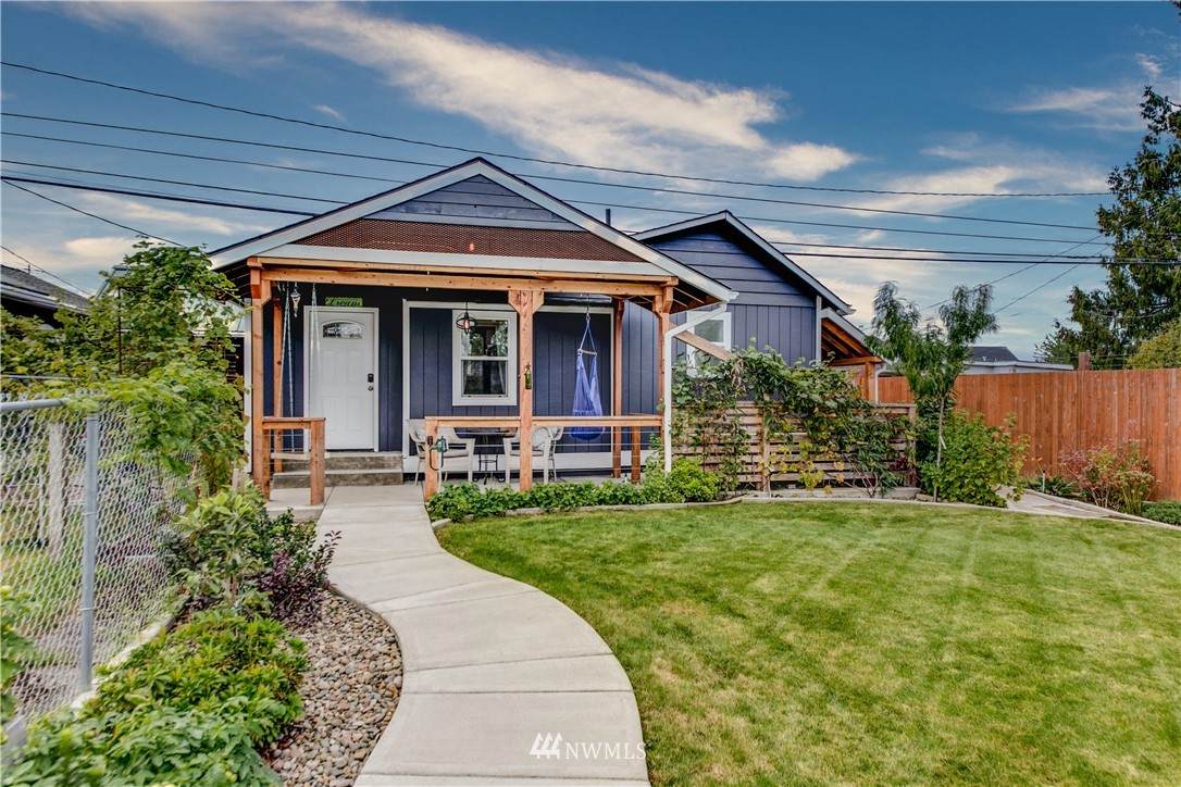 3820 Sheridan Avenue - Photo 1