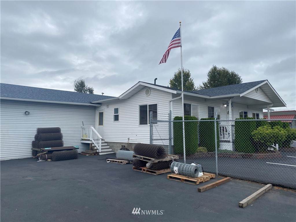 205 Lila Lane - Photo 1