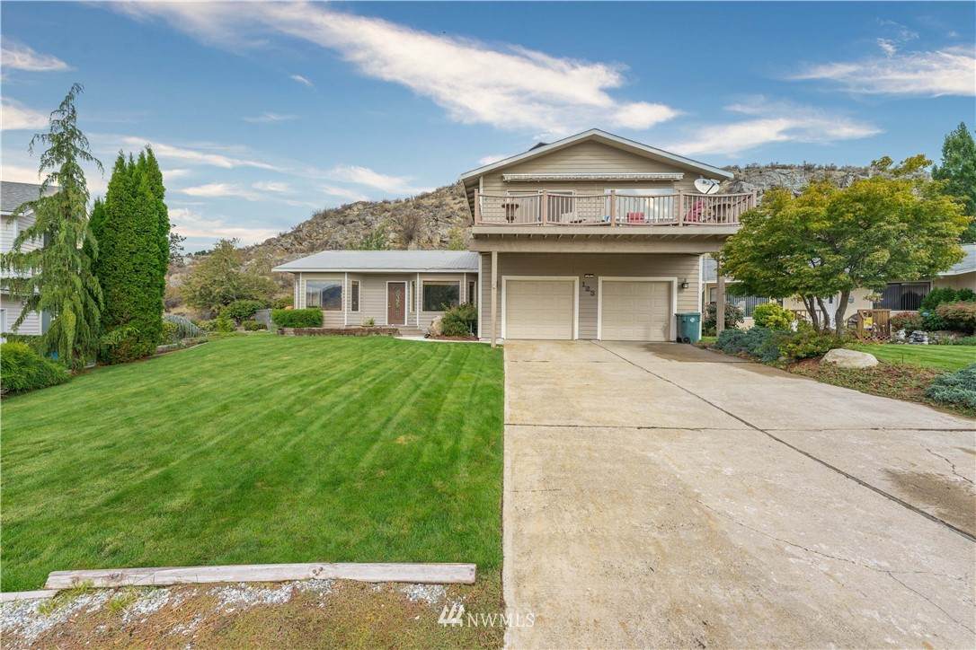 123 Fair Way - Photo 1