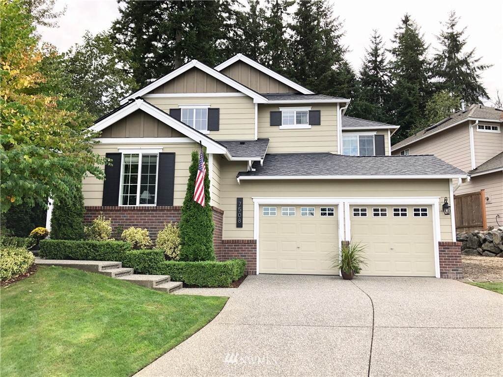7508 150th Street - Photo 1