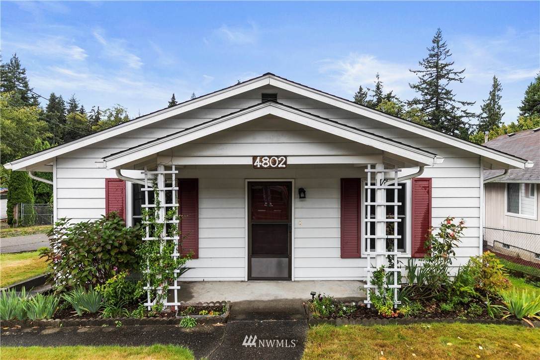4802 Glenwood Avenue - Photo 1