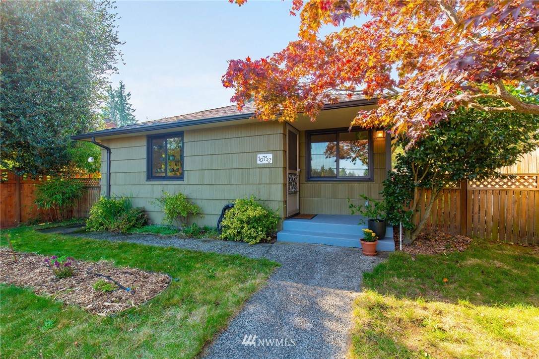 10733 Whitman Avenue - Photo 1