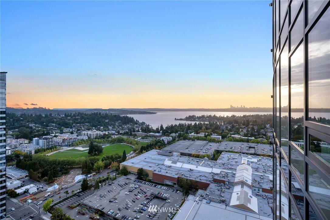 650 Bellevue Way - Photo 1