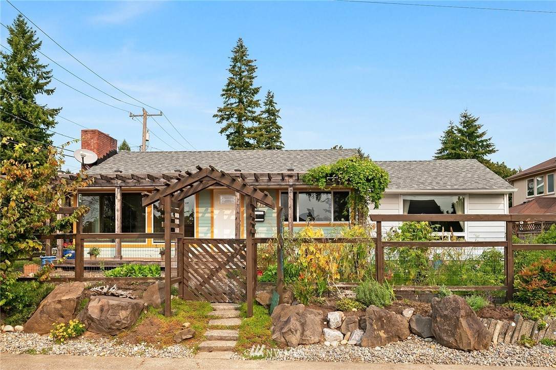 4126 106th Street - Photo 1