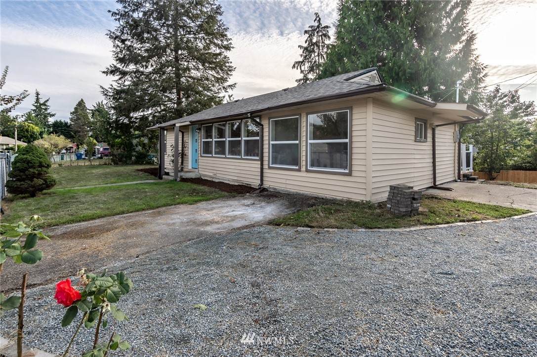 7953 45th Avenue - Photo 1