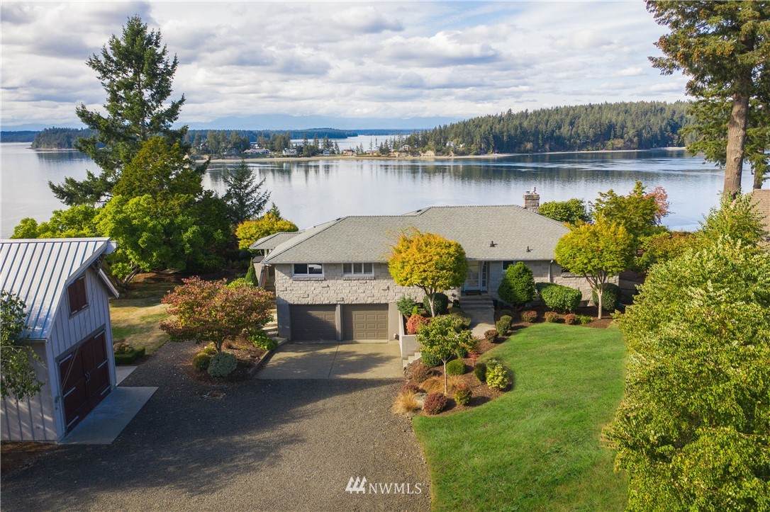 8603 Island View Drive - Photo 1