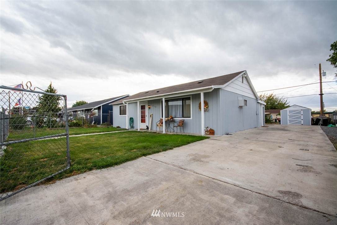 616 Clover Drive - Photo 1