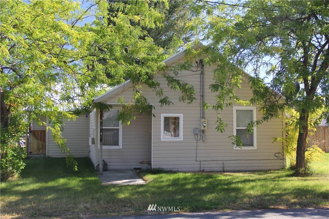 1014 Burton Street - Photo 1
