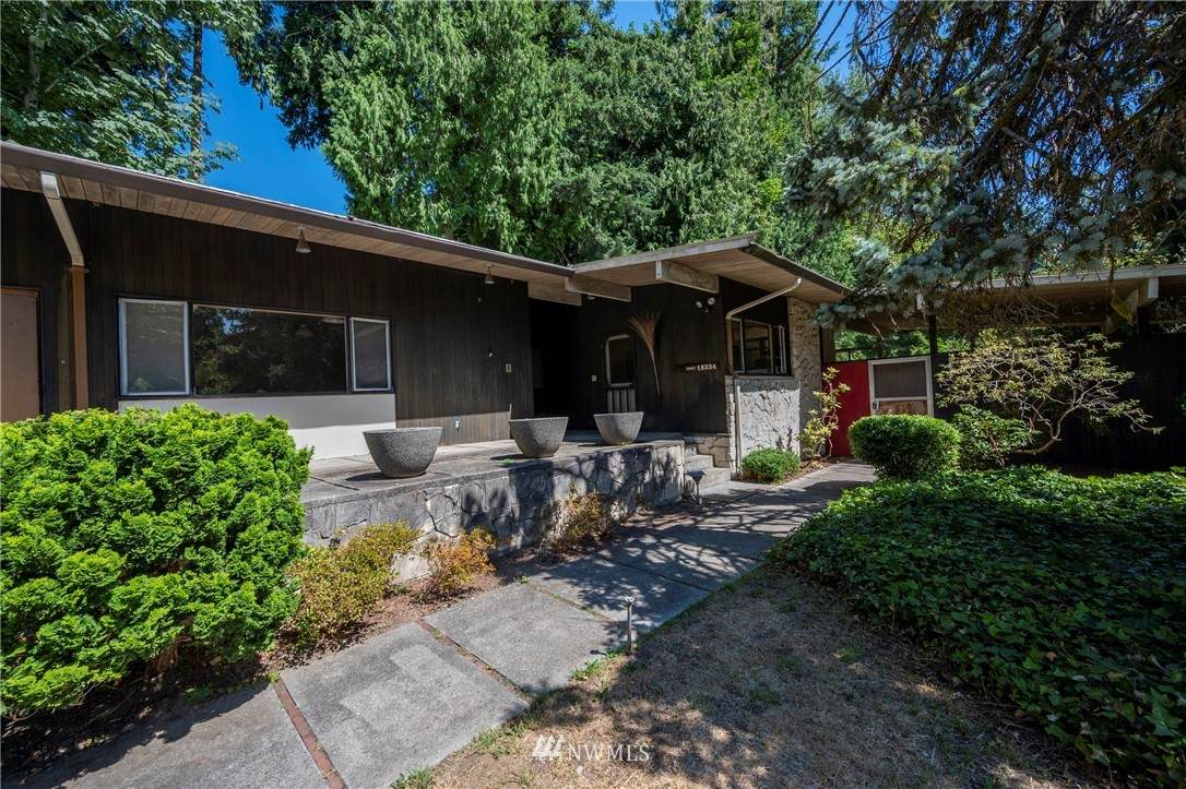18334 94th Avenue - Photo 1
