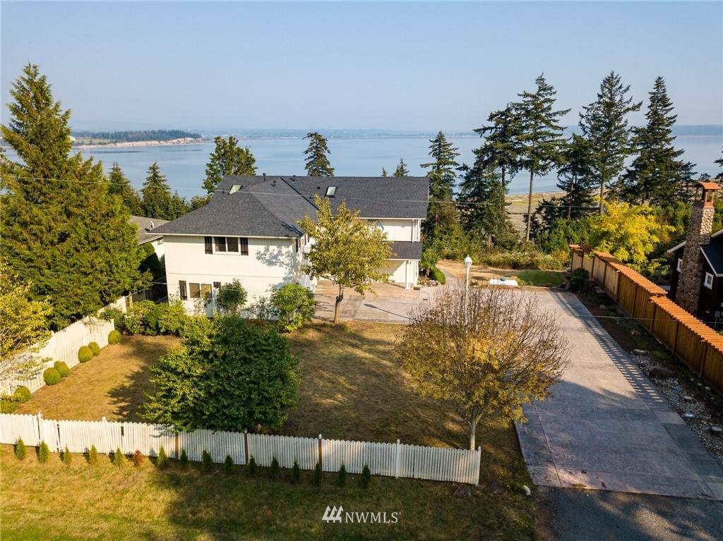158 Livingston Bay Road - Photo 1