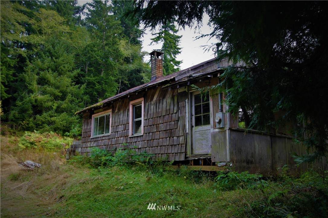 1011 Us Highway 101 - Photo 1