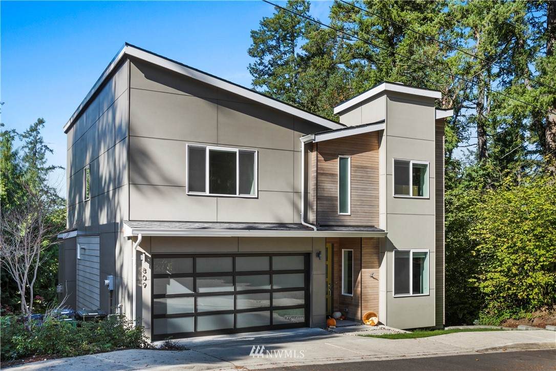 809 206th Avenue - Photo 1