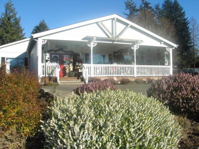 1085 Pickering Road - Photo 1