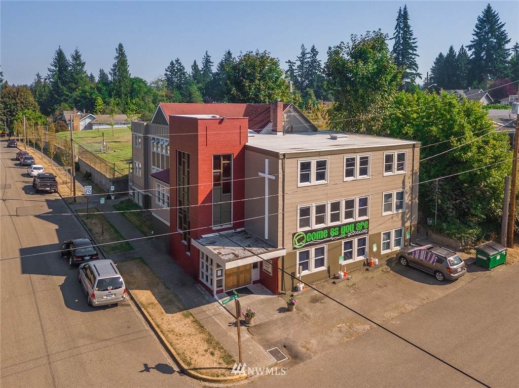 902 Dekalb Street - Photo 1