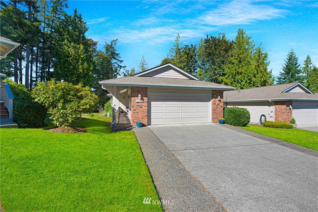 2104 Creekside Circle - Photo 1