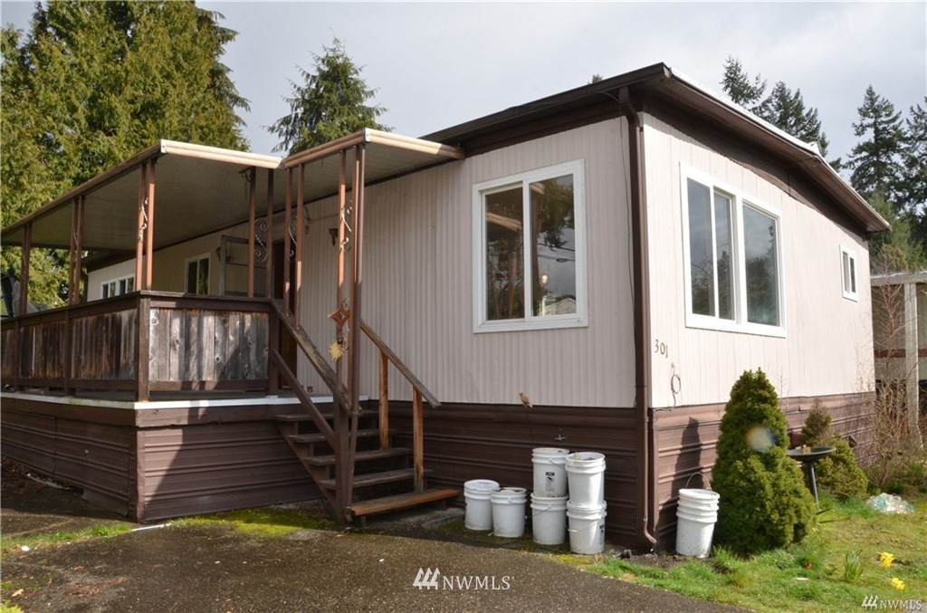 7301 175th Street - Photo 1