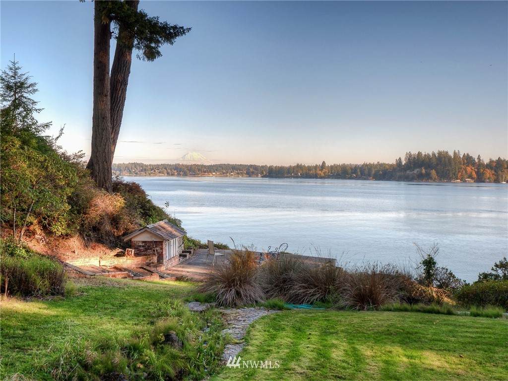 280 Camus Drive - Photo 1