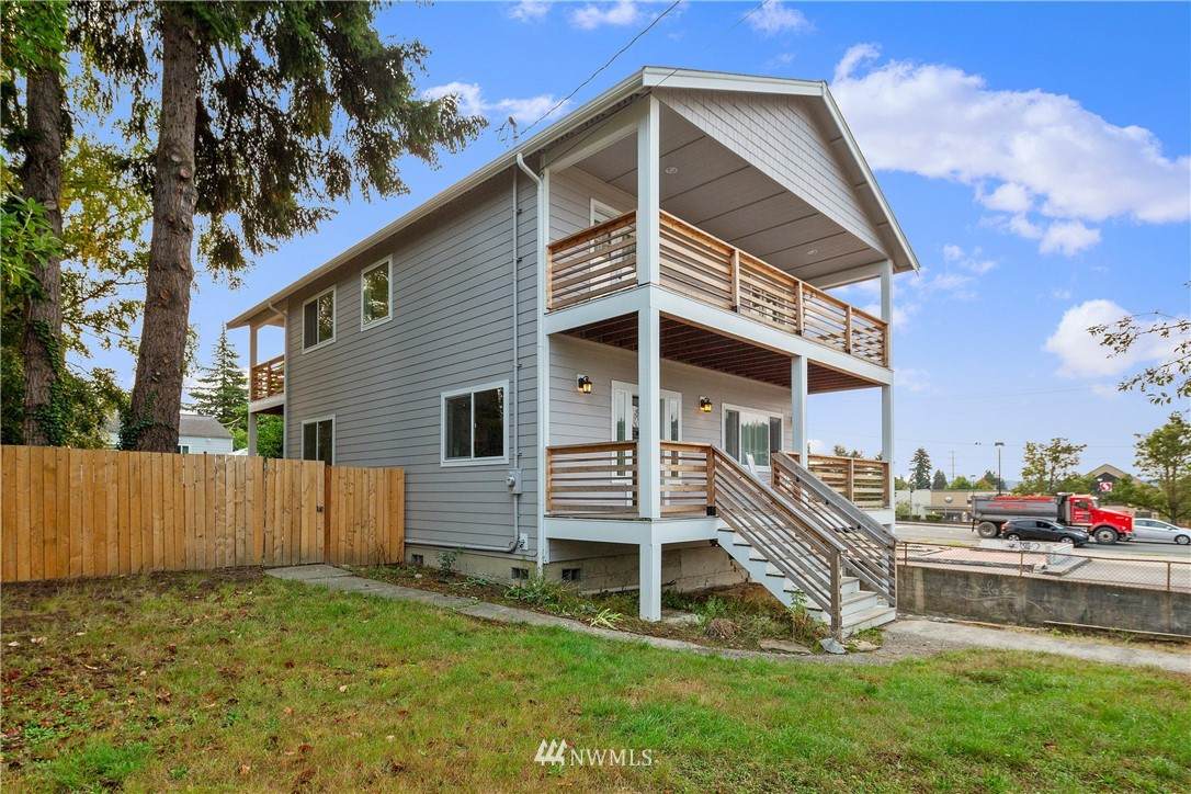 1110 Callow Avenue - Photo 1