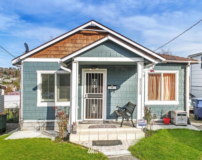 2118 20th Avenue - Photo 1