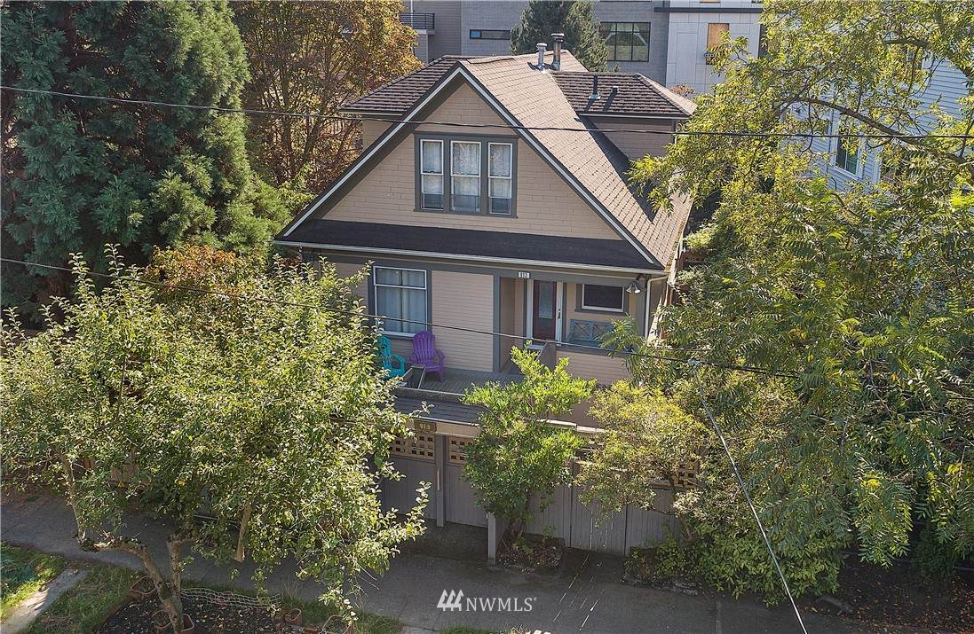 913 35th Street - Photo 1