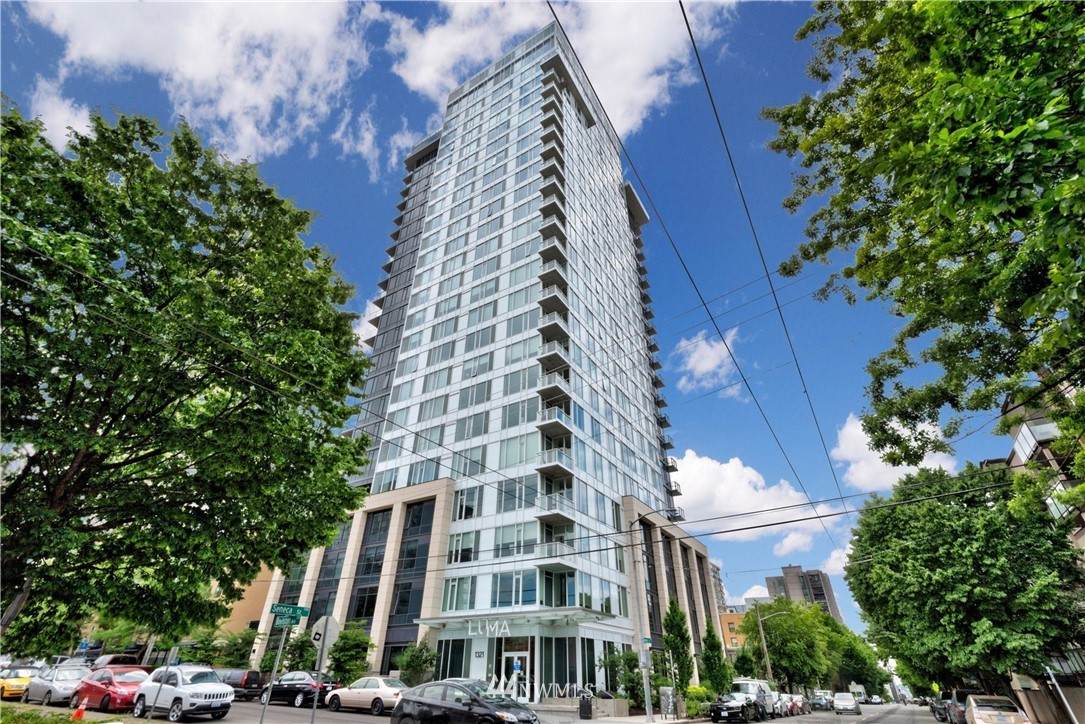 1321 Seneca Street - Photo 1