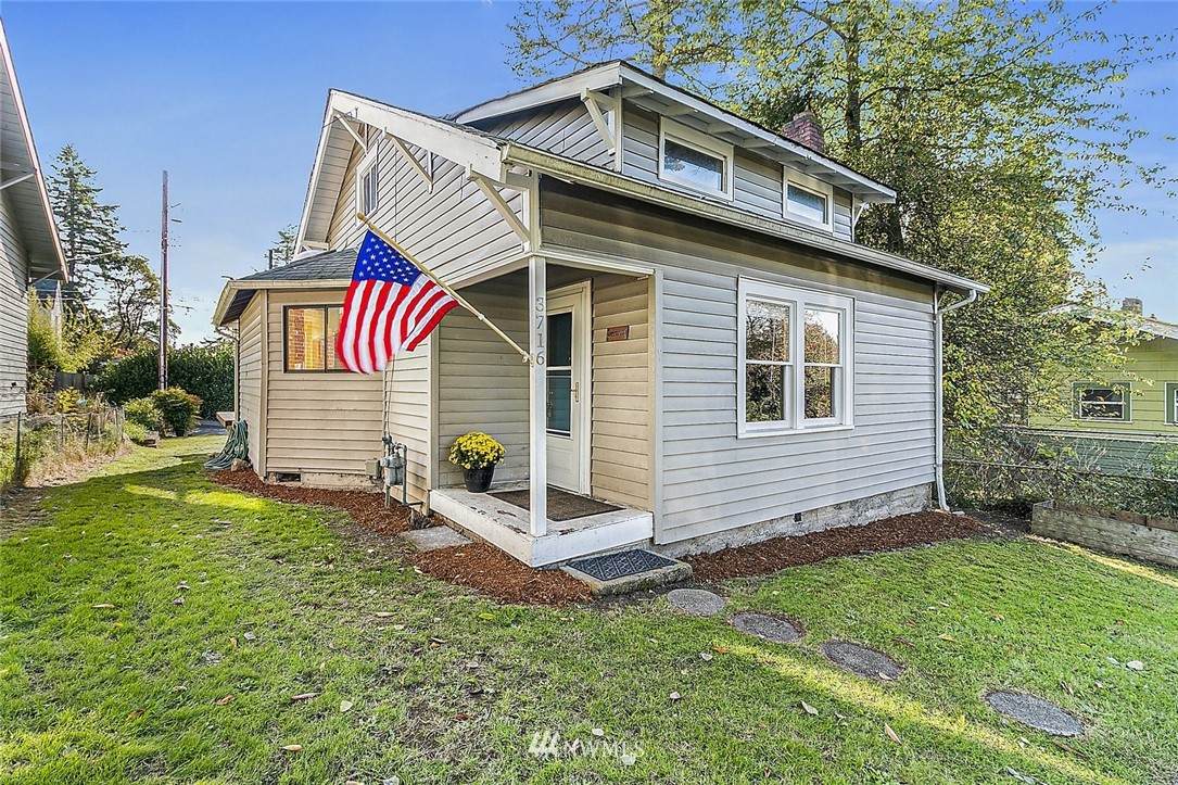 3716 10th Street - Photo 1