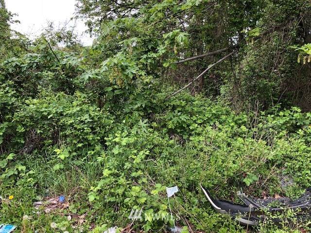 5921 33rd Avenue - Photo 1