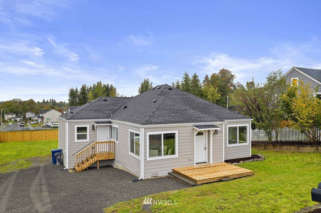 6119 46th Street - Photo 1