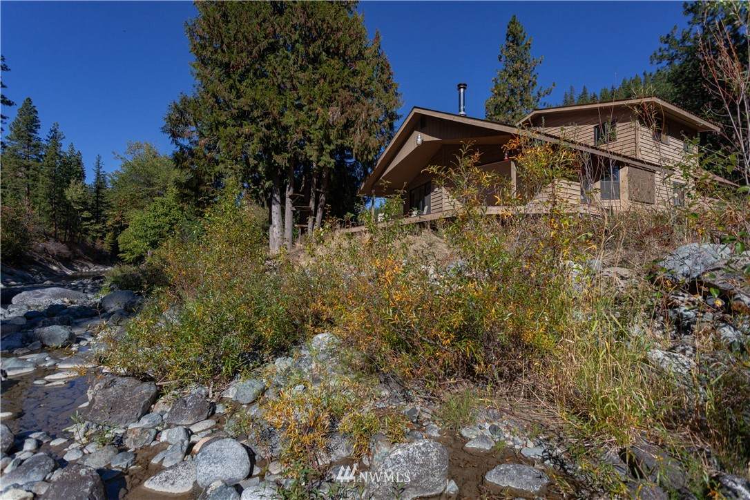 4702 Hwy 97 - Photo 1