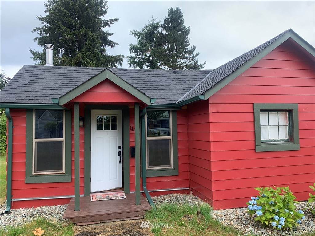 1140 Darrington Street - Photo 1