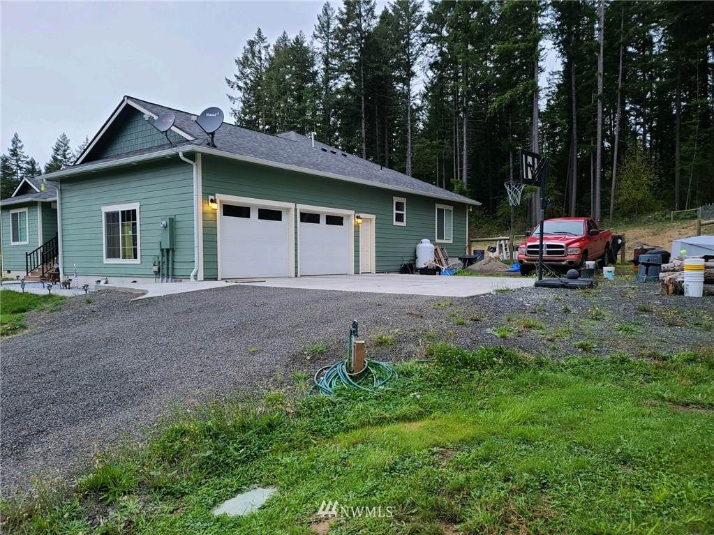 118 Hawk Lane - Photo 1